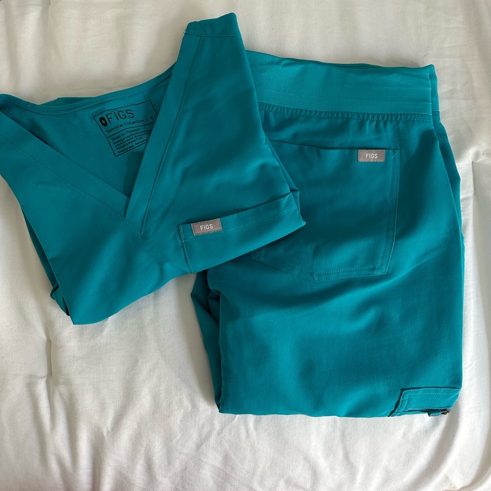 Teal FIGS Scrub Set